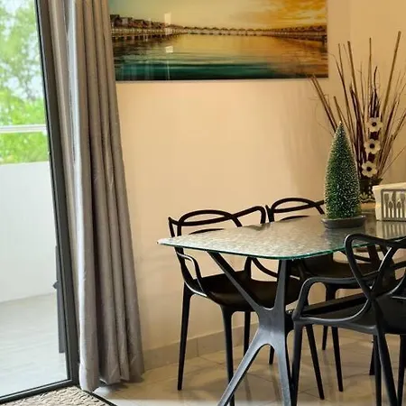 Sunset Views 3-Bedroom Apt, 1Min Walk To Beach - Nyha1 Flic en Flac Exterior photo