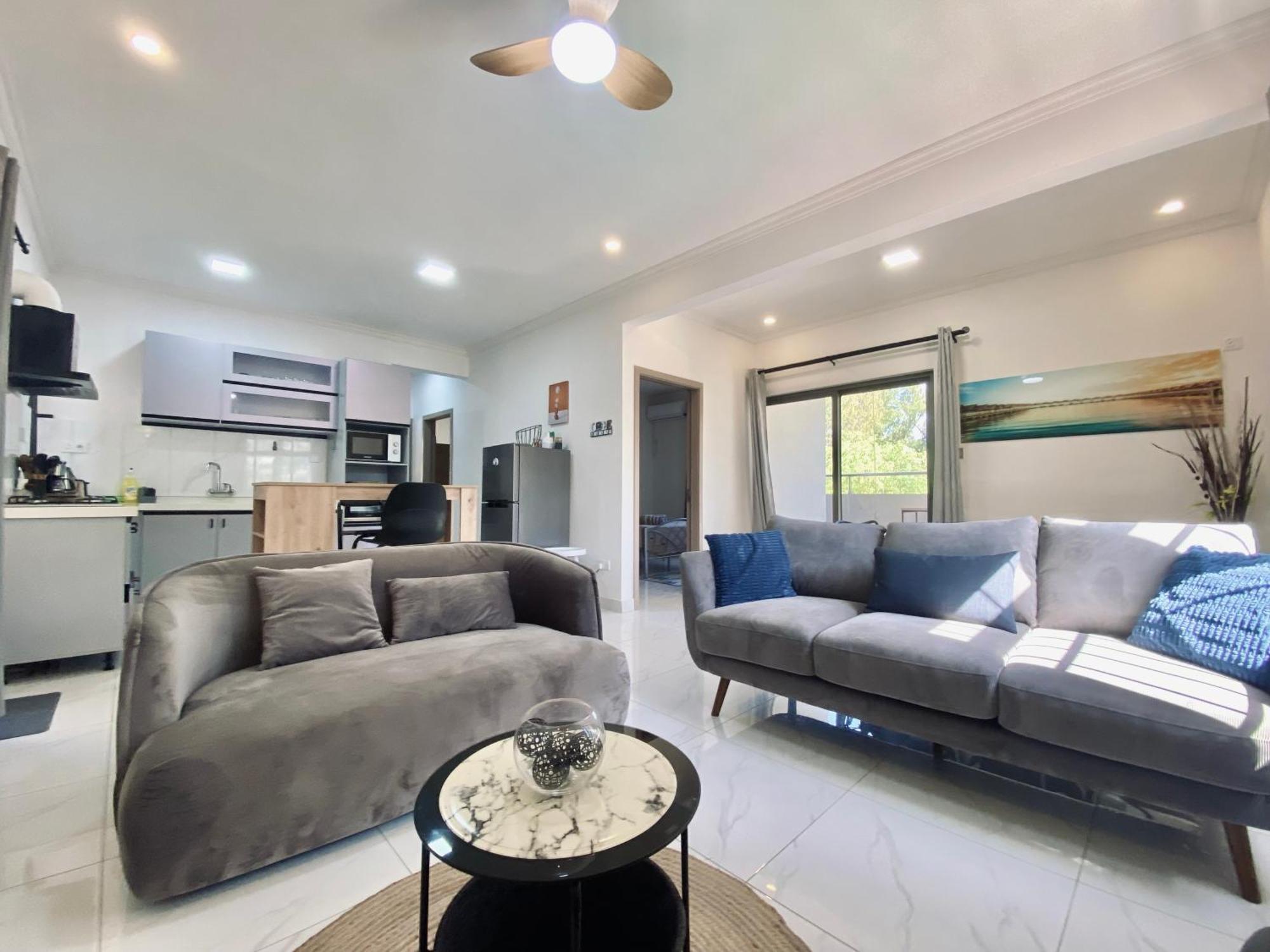 Apartment Sunset Views 3-bedroom Apt, 1min Walk To - Nyha1 *